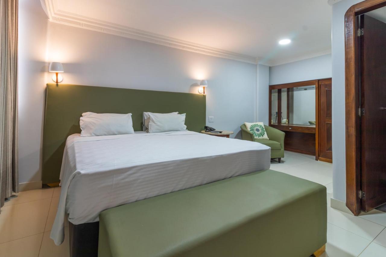 Umuarama Plaza Hotel By Castelo Itaipava Goiânia Eksteriør billede