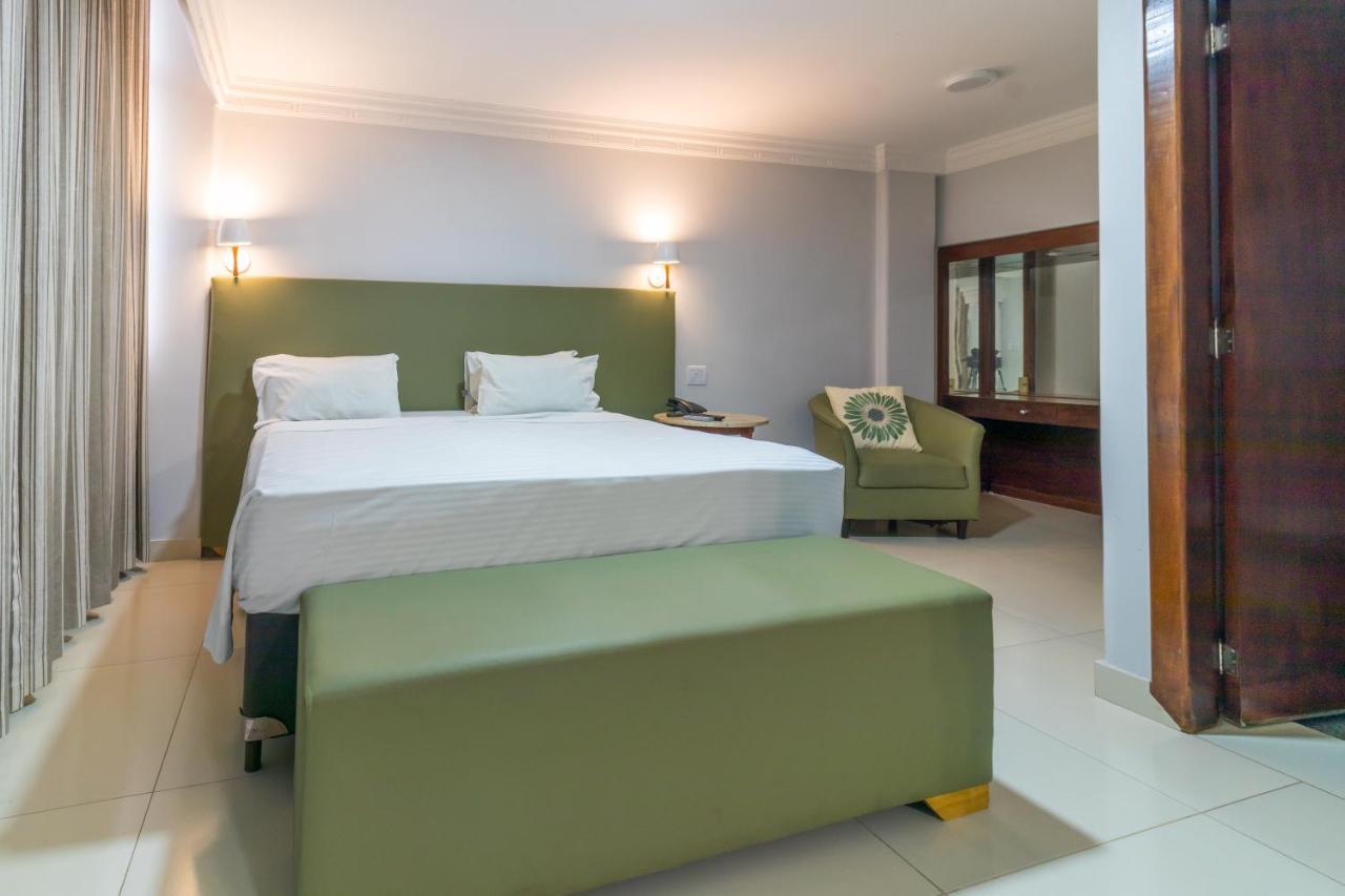 Umuarama Plaza Hotel By Castelo Itaipava Goiânia Eksteriør billede