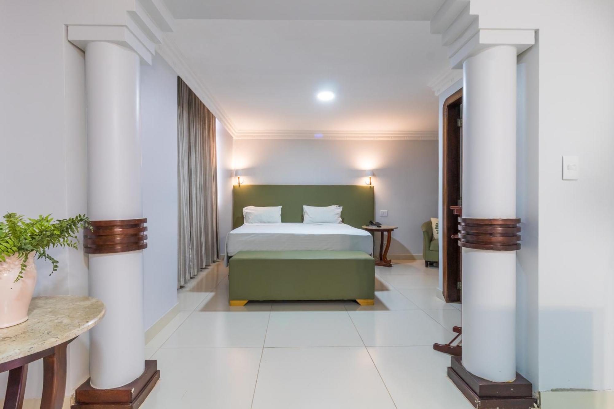Umuarama Plaza Hotel By Castelo Itaipava Goiânia Eksteriør billede