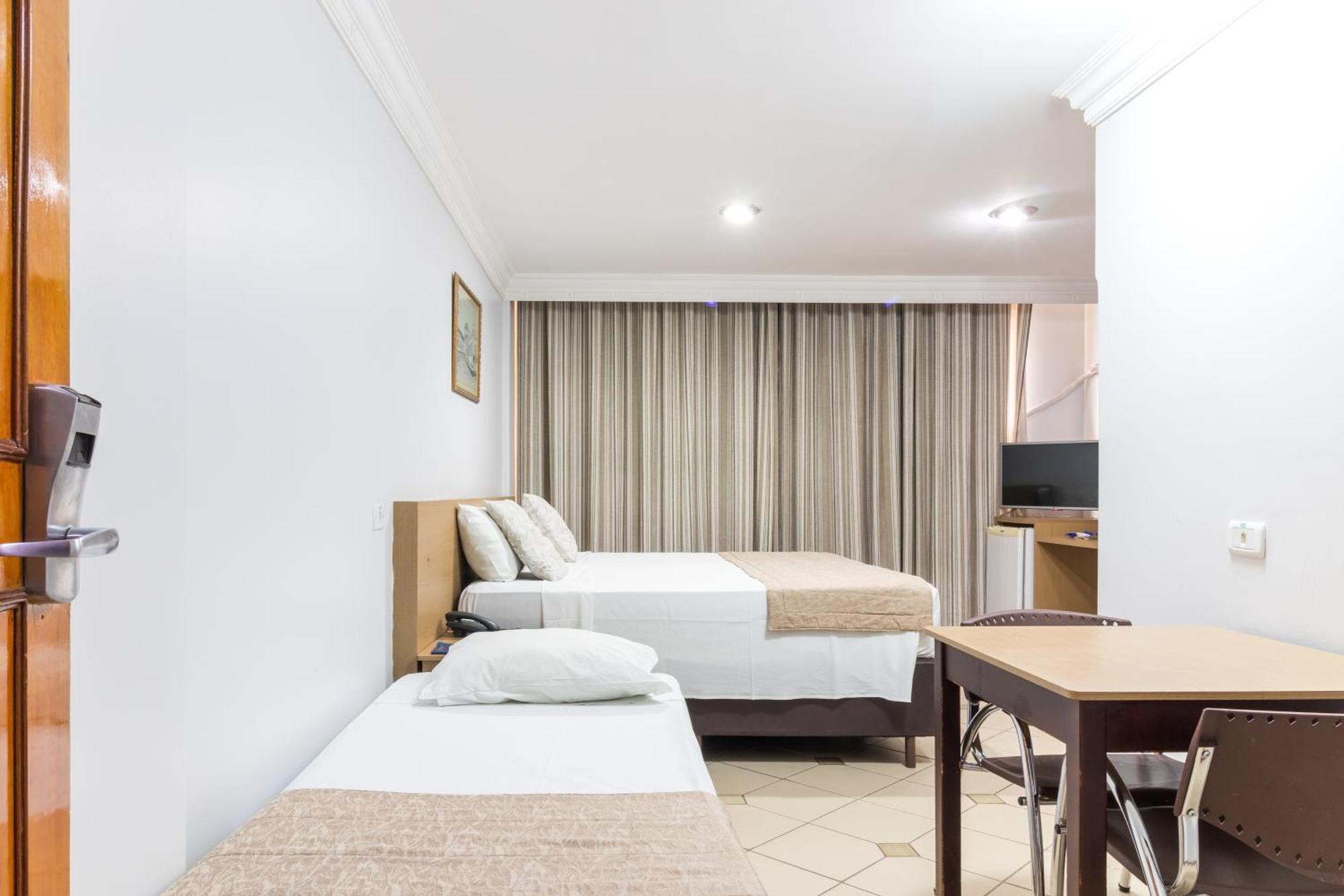 Umuarama Plaza Hotel By Castelo Itaipava Goiânia Eksteriør billede